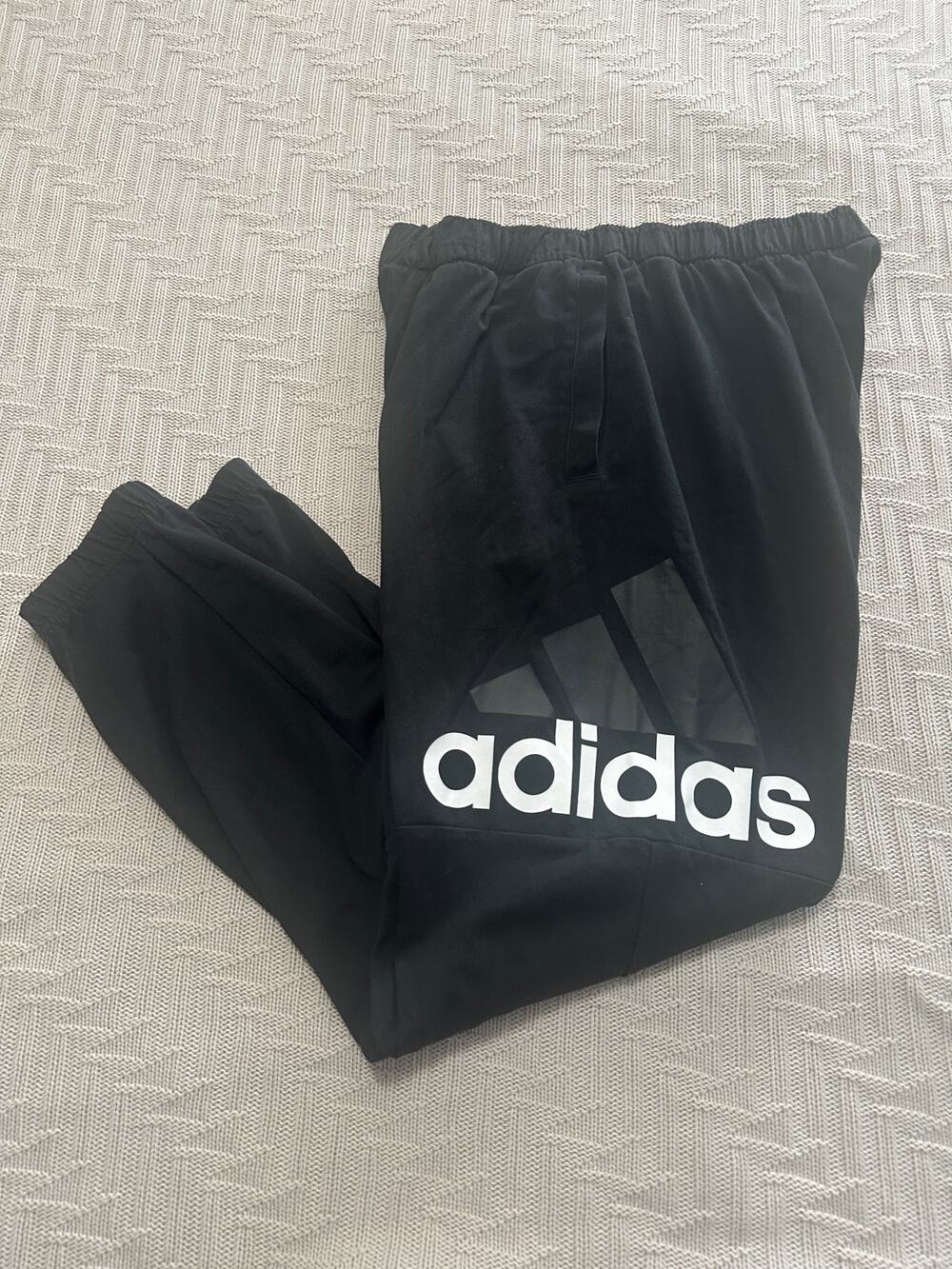 adidas black jogger sweatpant size S